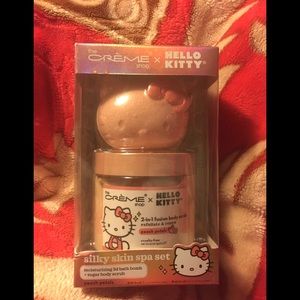 Créeme Sanrio Hello Kitty Bath Bomb & Sugar Scrub Peach 🍑 Petals